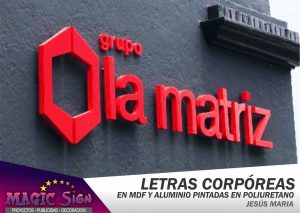 Letreros en Fachadas